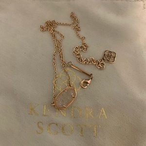 Kendra Scott necklace